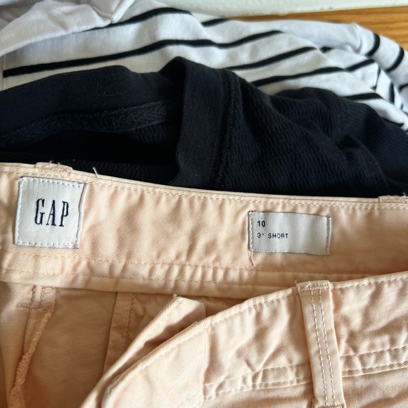 GAP - City Short Shorts - Picture 4 of 7